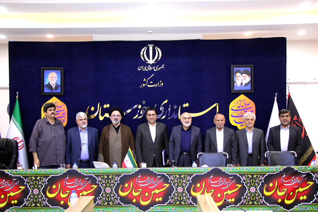 در نشست با جمعی از چهره های اجتماعی و مدیران پروژه پتروپالایش بختیاریحمایت استاندار خوزستان از اجرایی شدن پروژه پتروپالایش بختیاری