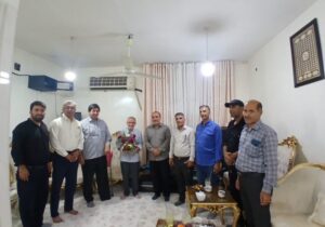 دیدار جمعی از اعضای هیئت فرهنگی مذهبی عاشقان ولایت مسجد حضرت امام حسین(ع) و پایگاه قدس با آزاده هشت سال دفاع مقدس