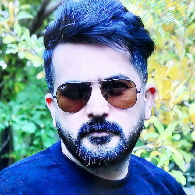 گفتگویی کوتاه با ابراهیم ناصری نمایشنامه نویس و شاعر دربارهی نمایش دختر آفتاب به کارگردانی گودرز ظاهری