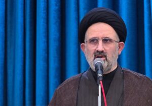 حجت‌الاسلام سیداحمدی پس از ۵ سال با اقامه آخرین نماز به عنوان امام جمعه از مردم خداحافظی کرد